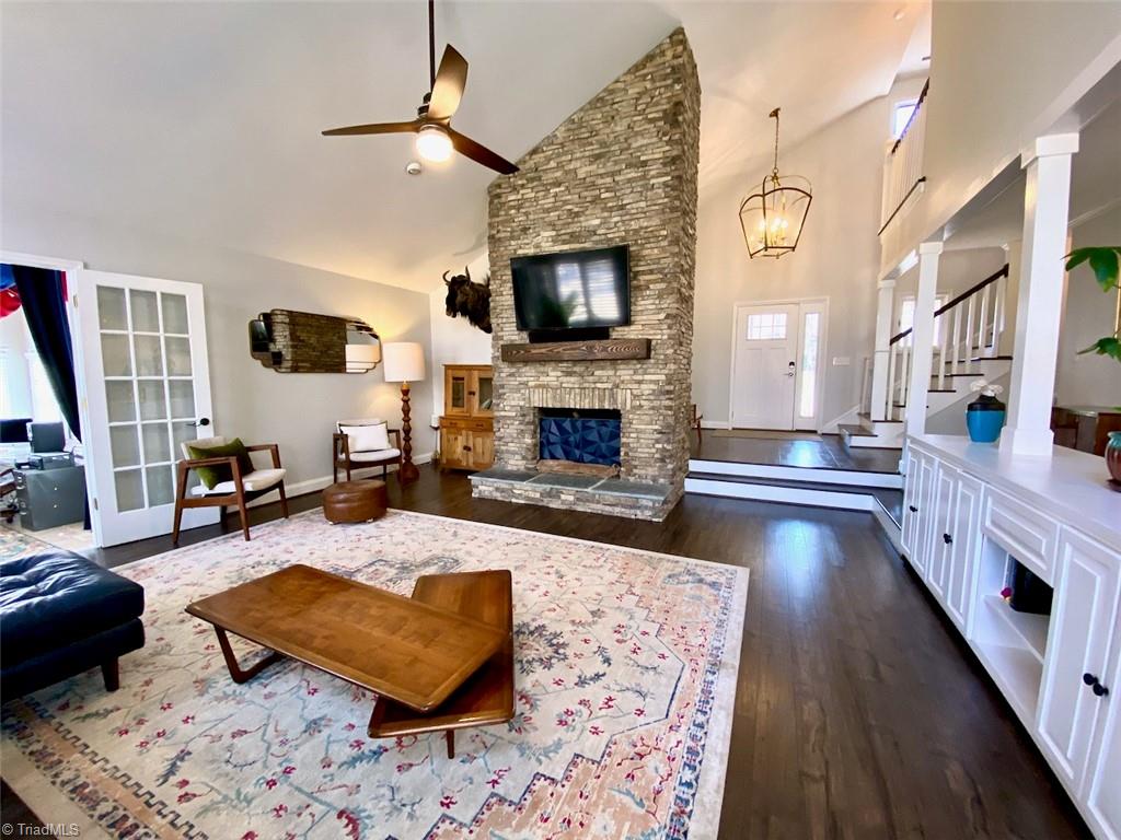 8045 Lasater Road Clemmons, NC 27012 - Photo 4 of 27 Living Room