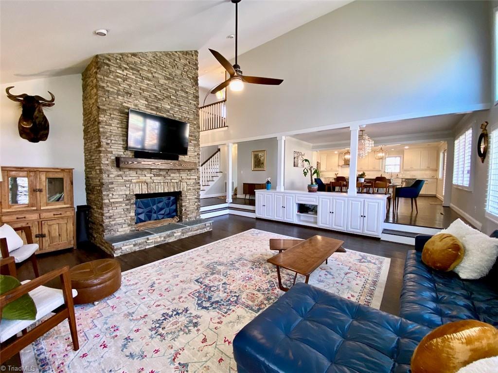 8045 Lasater Road Clemmons, NC 27012 - Photo 5 of 27 Living Room