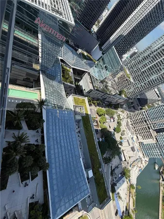 $4,300 | 68 Southeast 6th Street, Unit 2506, Miami, FL 33131