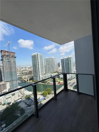 $4,300 | 68 Southeast 6th Street, Unit 2506, Miami, FL 33131