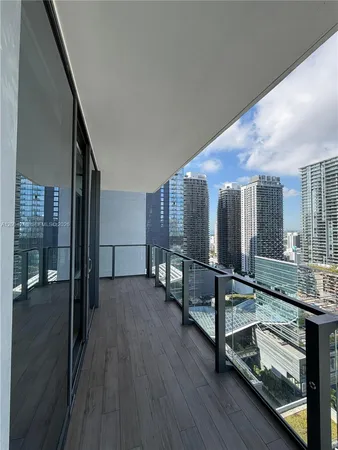 $4,300 | 68 Southeast 6th Street, Unit 2506, Miami, FL 33131