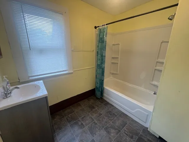 $80,000 | 312 North 5th Avenue, Kankakee, IL 60901