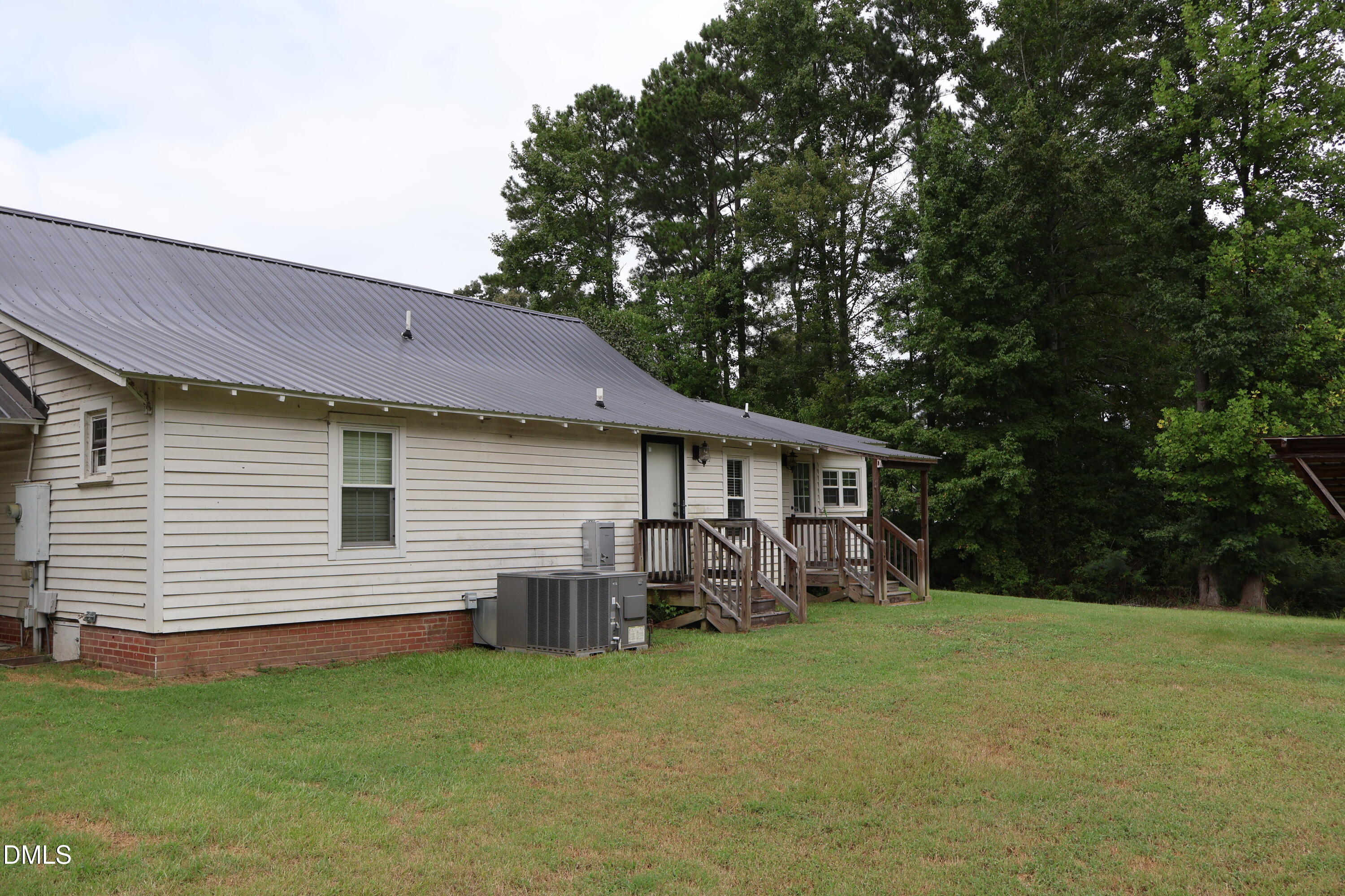 123 Holly Grove Road Benson, NC 27504 - Photo 11 of 12 IMG_0286