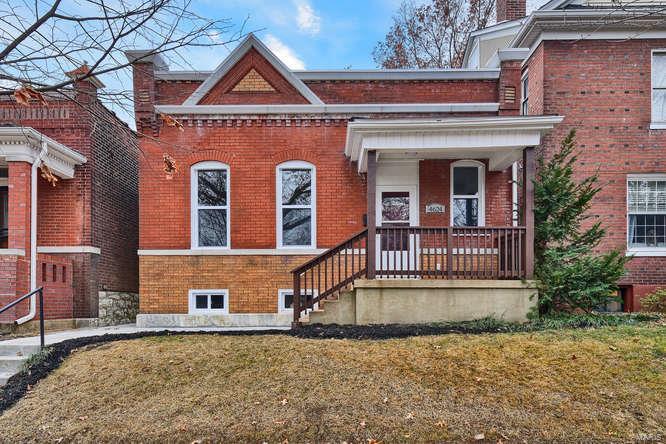 4624 Rosa Avenue St. Louis, MO 63116 - Photo 1 of 15 Gallery Image 1