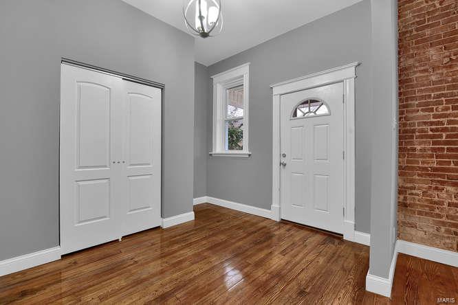 4624 Rosa Avenue St. Louis, MO 63116 - Photo 5 of 15 Gallery Image 5