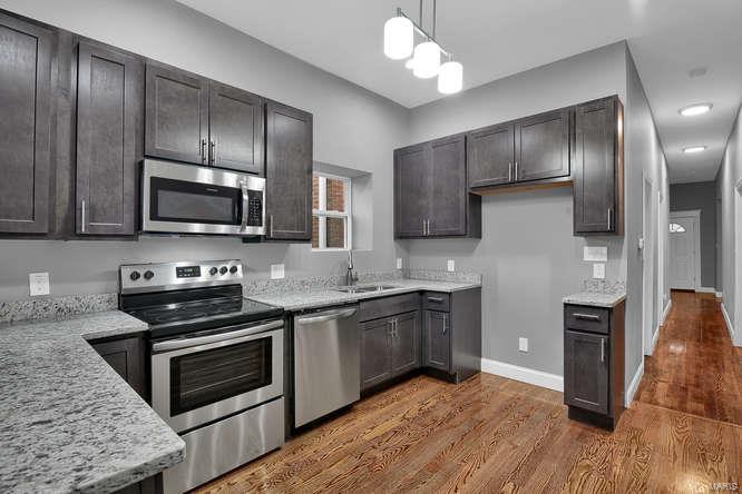 4624 Rosa Avenue St. Louis, MO 63116 - Photo 8 of 15 Gallery Image 8