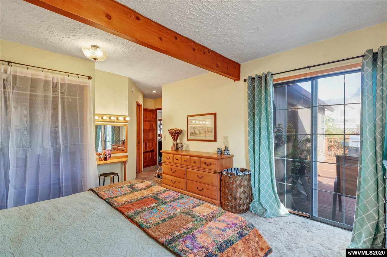 4460 Auburn Road Northeast Salem, OR 97301 - Photo 22 of 40 Gallery Image 22