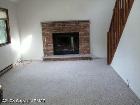 265 Decker Road Bushkill, PA 18324 - Photo 3 of 9 Living Room