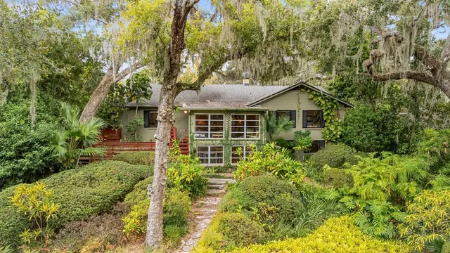 $649,900 | 617 South Riverhills Drive, Temple Terrace, FL 33617