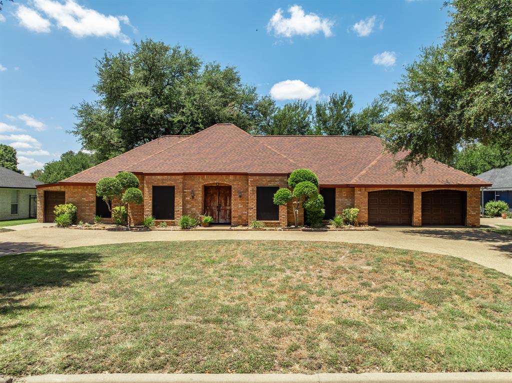 9208 Country Lake Drive Waco, TX 76708 - Photo 2 of 37