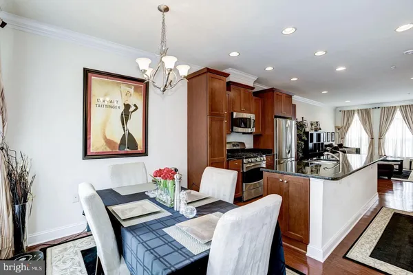 $4,800 | 412 North Thomas Street, Arlington, VA 22203