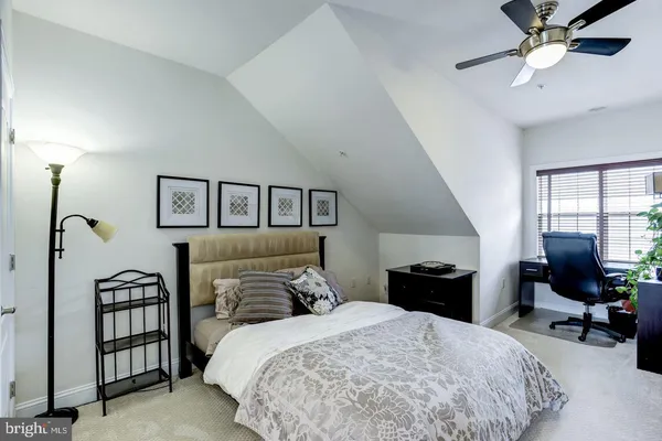 $4,800 | 412 North Thomas Street, Arlington, VA 22203