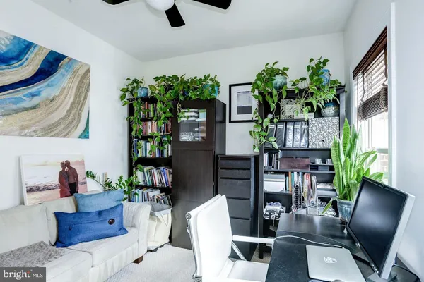 $4,800 | 412 North Thomas Street, Arlington, VA 22203