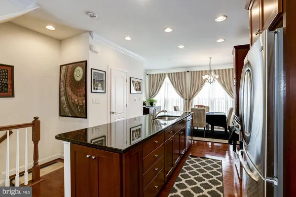 $4,800 | 412 North Thomas Street, Arlington, VA 22203