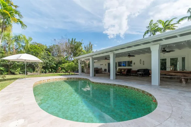 $1,785,000 | 7405 Southwest 132nd Street, Pinecrest, FL 33156