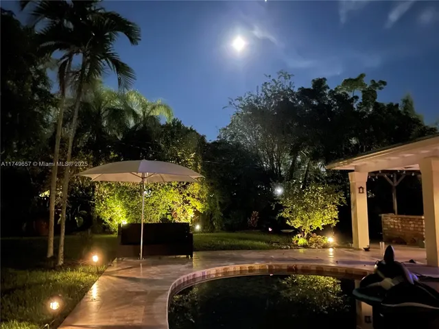 $1,785,000 | 7405 Southwest 132nd Street, Pinecrest, FL 33156