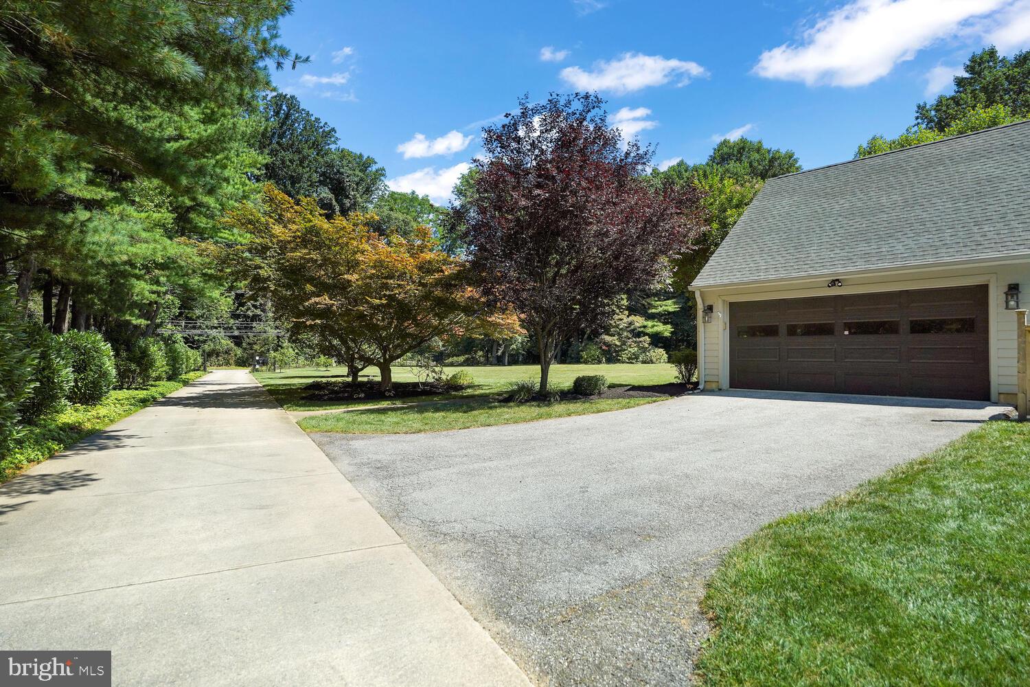 610 East Hillendale Road Chadds Ford, PA 19317 - Photo 7 of 69 Driveway