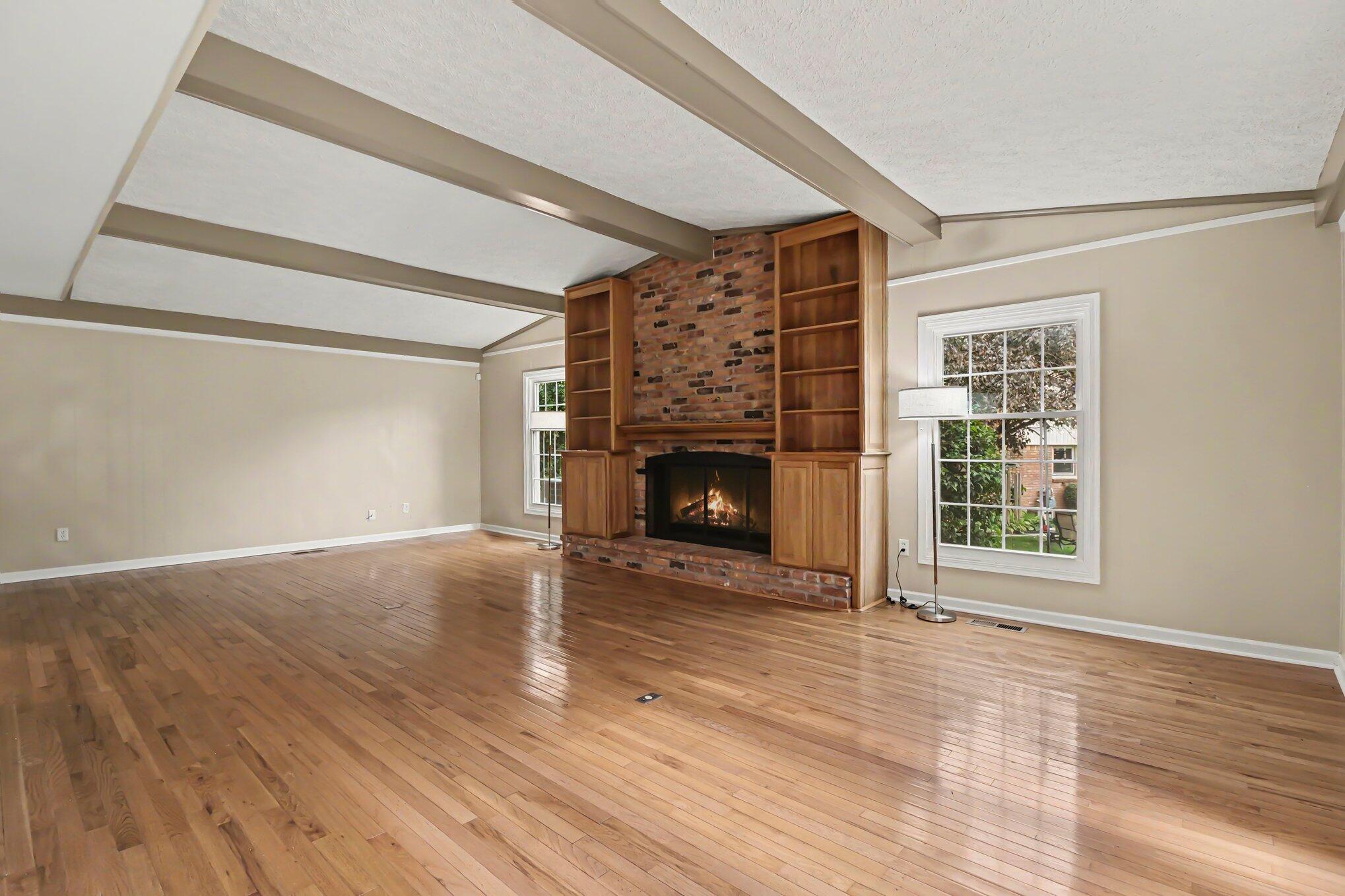34214 Old Timber Road Farmington, MI 48331 - Photo 10 of 36 006_file_2304