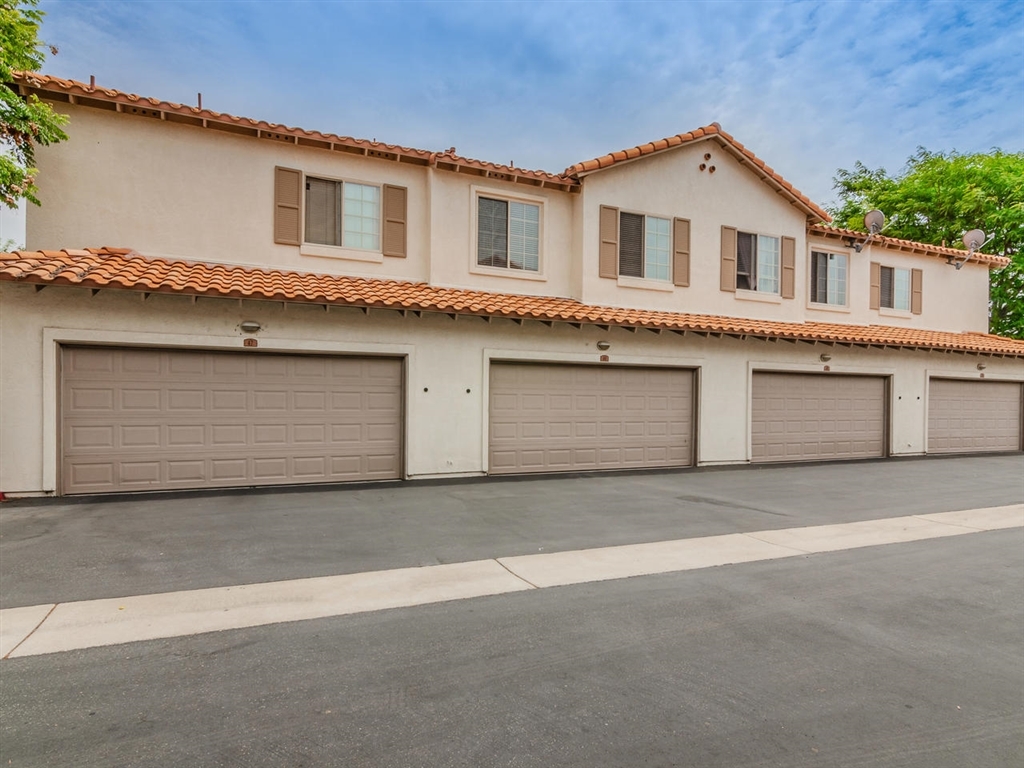 1500 Cir Ranch Way, Unit 48 Oceanside, CA 92057 - Photo 3 of 16 Gallery Image 3
