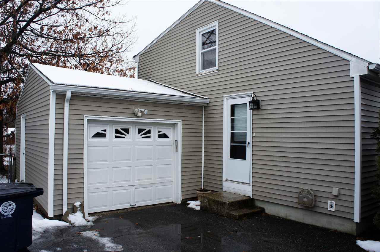 12 New Dunstable Road Nashua, NH 03060 - Photo 2 of 16