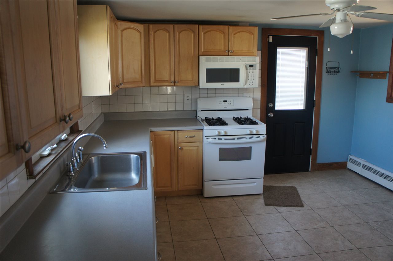 12 New Dunstable Road Nashua, NH 03060 - Photo 4 of 16
