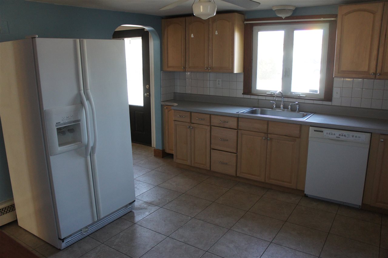 12 New Dunstable Road Nashua, NH 03060 - Photo 5 of 16