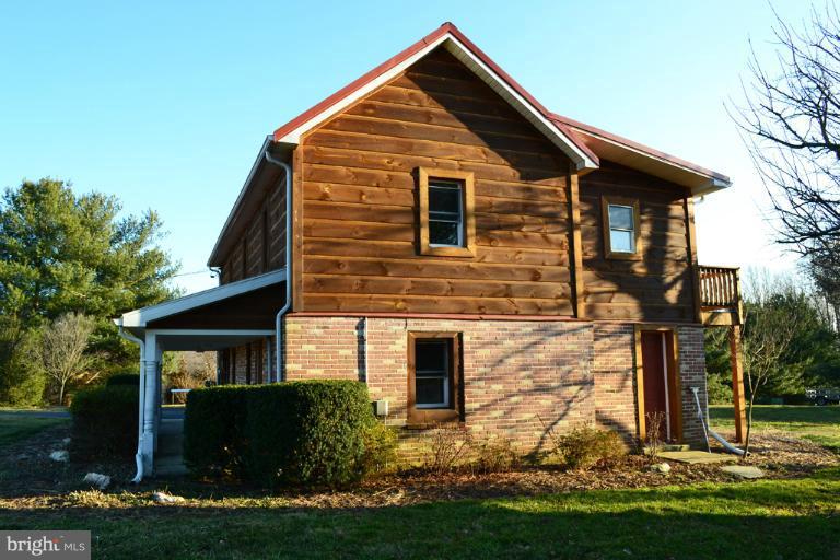 17803 Shaffers Mill Road Mount Airy, MD 21771 - Photo 12 of 30 Side
