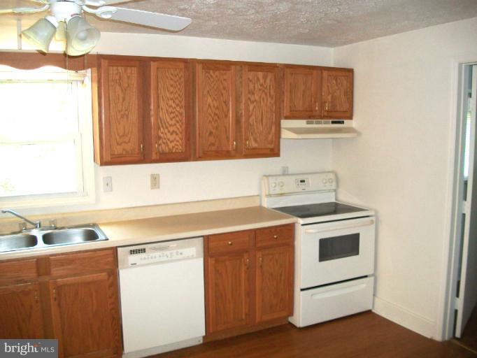 17803 Shaffers Mill Road Mount Airy, MD 21771 - Photo 18 of 30 Kitchen
