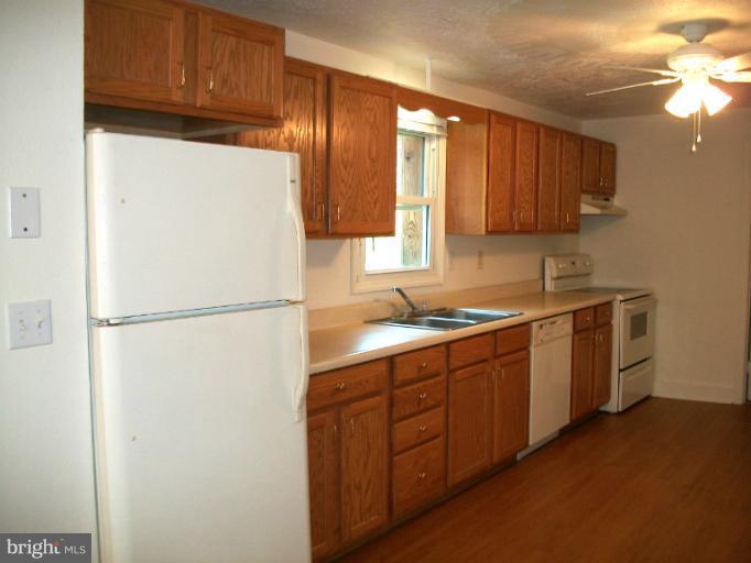 17803 Shaffers Mill Road Mount Airy, MD 21771 - Photo 8 of 30 Kitchen