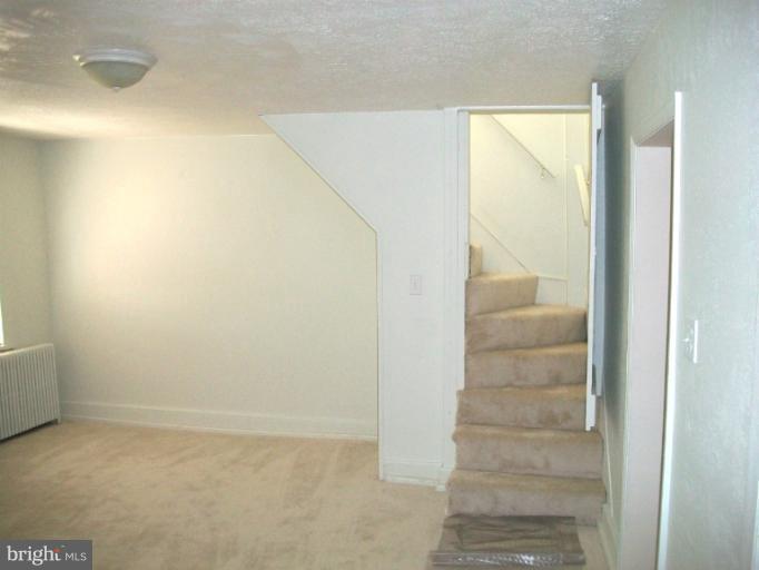 17803 Shaffers Mill Road Mount Airy, MD 21771 - Photo 9 of 30 Stairs