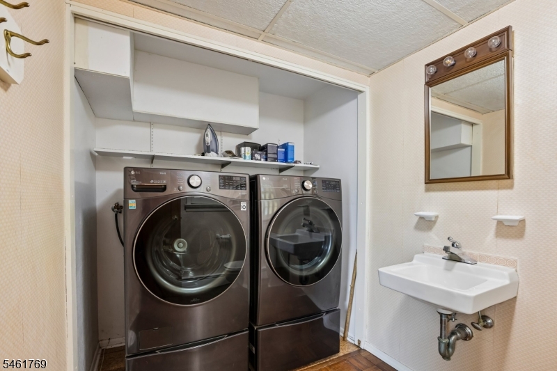 41 Rys Terrace Fair Lawn, NJ 07410 - Photo 32 of 35 Gallery Image 32
