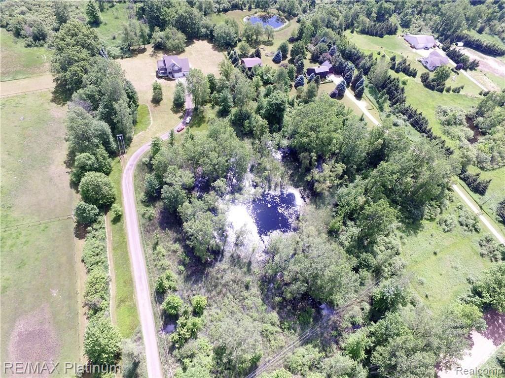 4501 Bentley Lake Road Howell, MI 48843 - Photo 39 of 40 DJI_0069.JPG