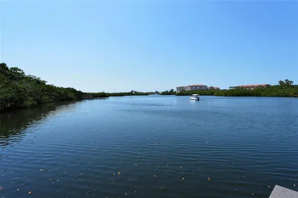 $4,250 | 2308 Waterbluff Place, Unit V304, Sarasota, FL 34231