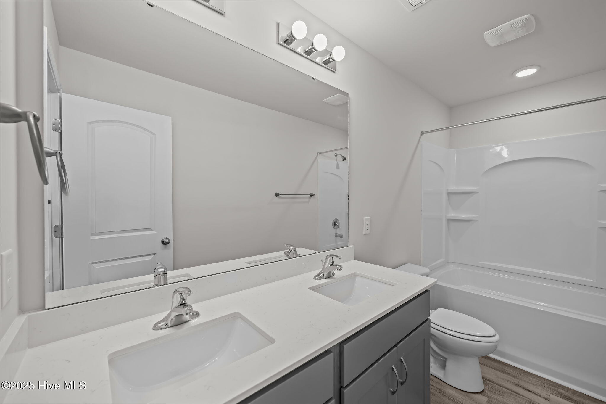 213 Slatestone Road Washington, NC 27889 - Photo 25 of 34 not this house but the same plan and interior options
