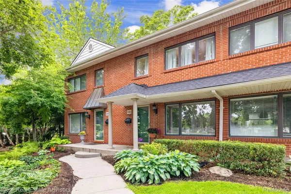 $335,000 | 1005 North Old Woodward Avenue, Birmingham, MI 48009