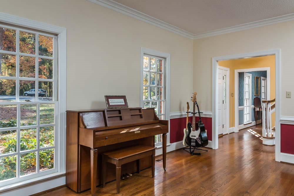 704 Downpatrick Lane Raleigh, NC 27615 - Photo 4 of 25 Living Room
