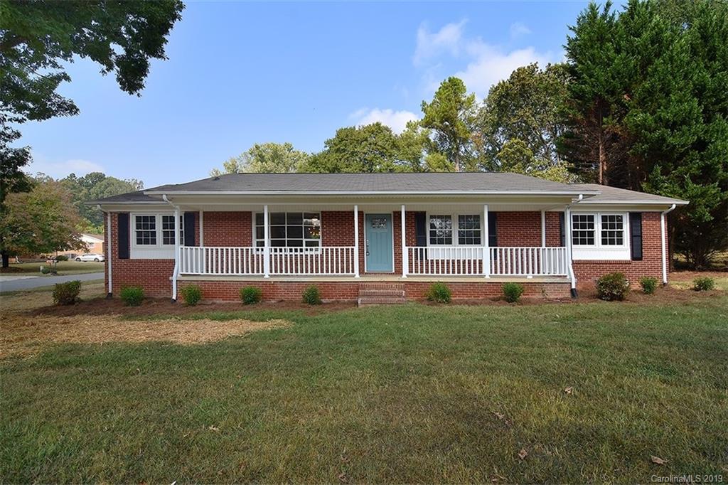 2107 Birchcrest Road Dallas, NC 28034 - Photo 2 of 24
