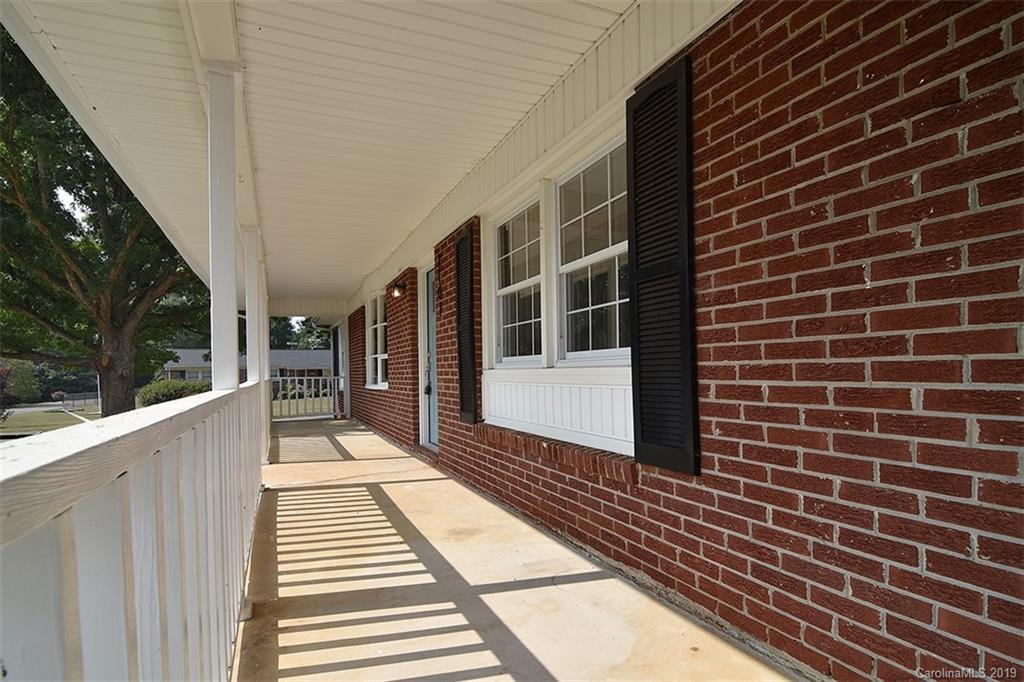 2107 Birchcrest Road Dallas, NC 28034 - Photo 5 of 24