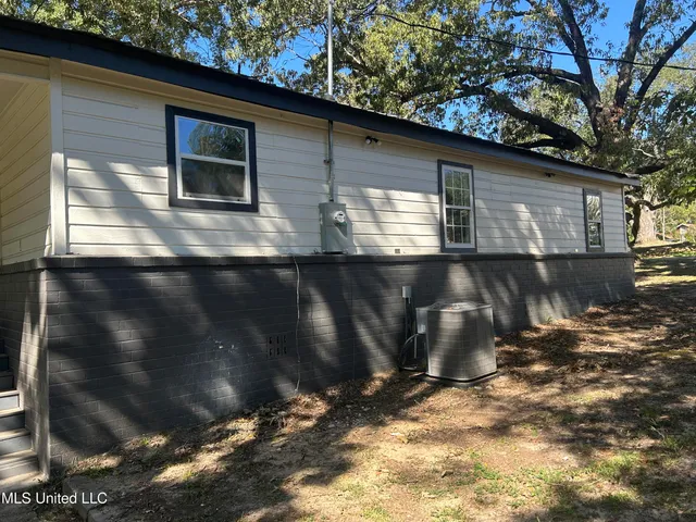 $129,000 | 220 North James Avenue, McComb, MS 39648