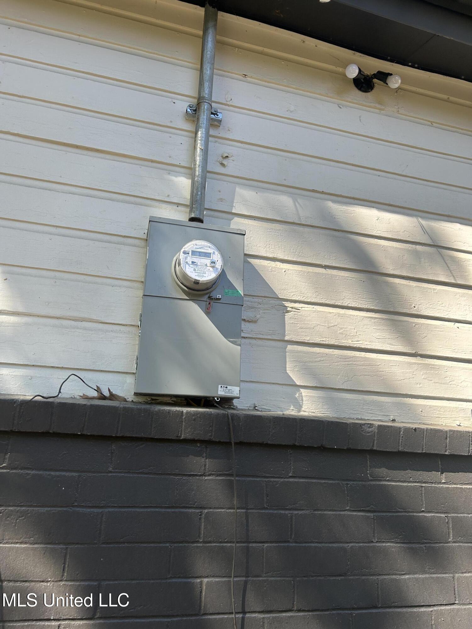 220 North James Avenue McComb, MS 39648 - Photo 12 of 40 IMG_6950