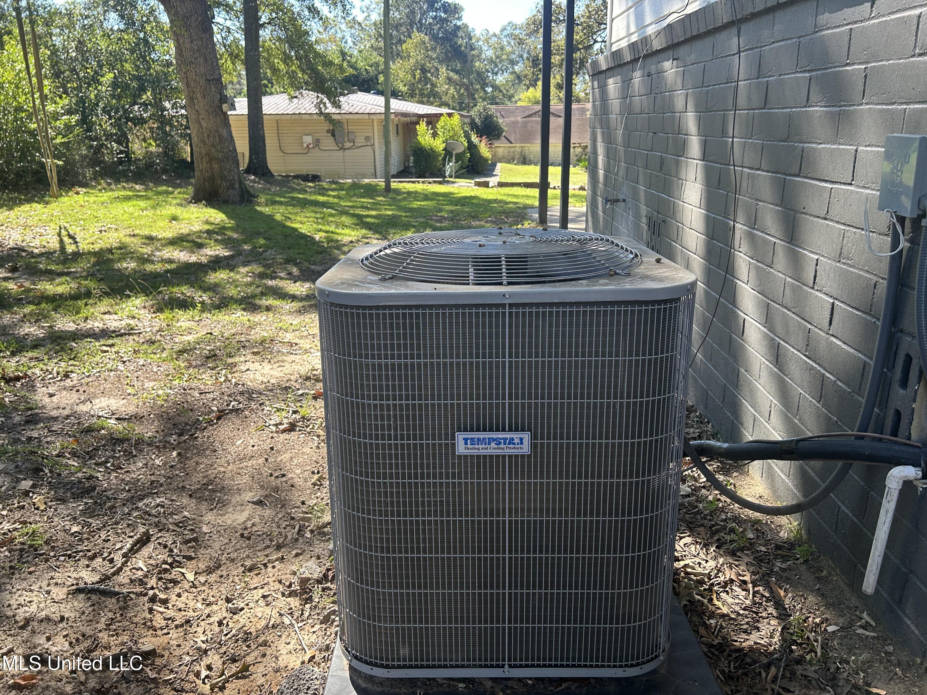 220 North James Avenue McComb, MS 39648 - Photo 13 of 40 IMG_6949