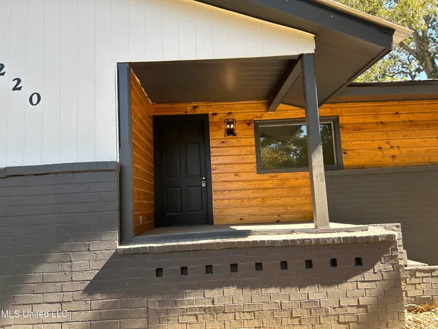 $129,000 | 220 North James Avenue, McComb, MS 39648