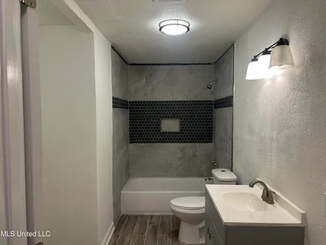 $129,000 | 220 North James Avenue, McComb, MS 39648