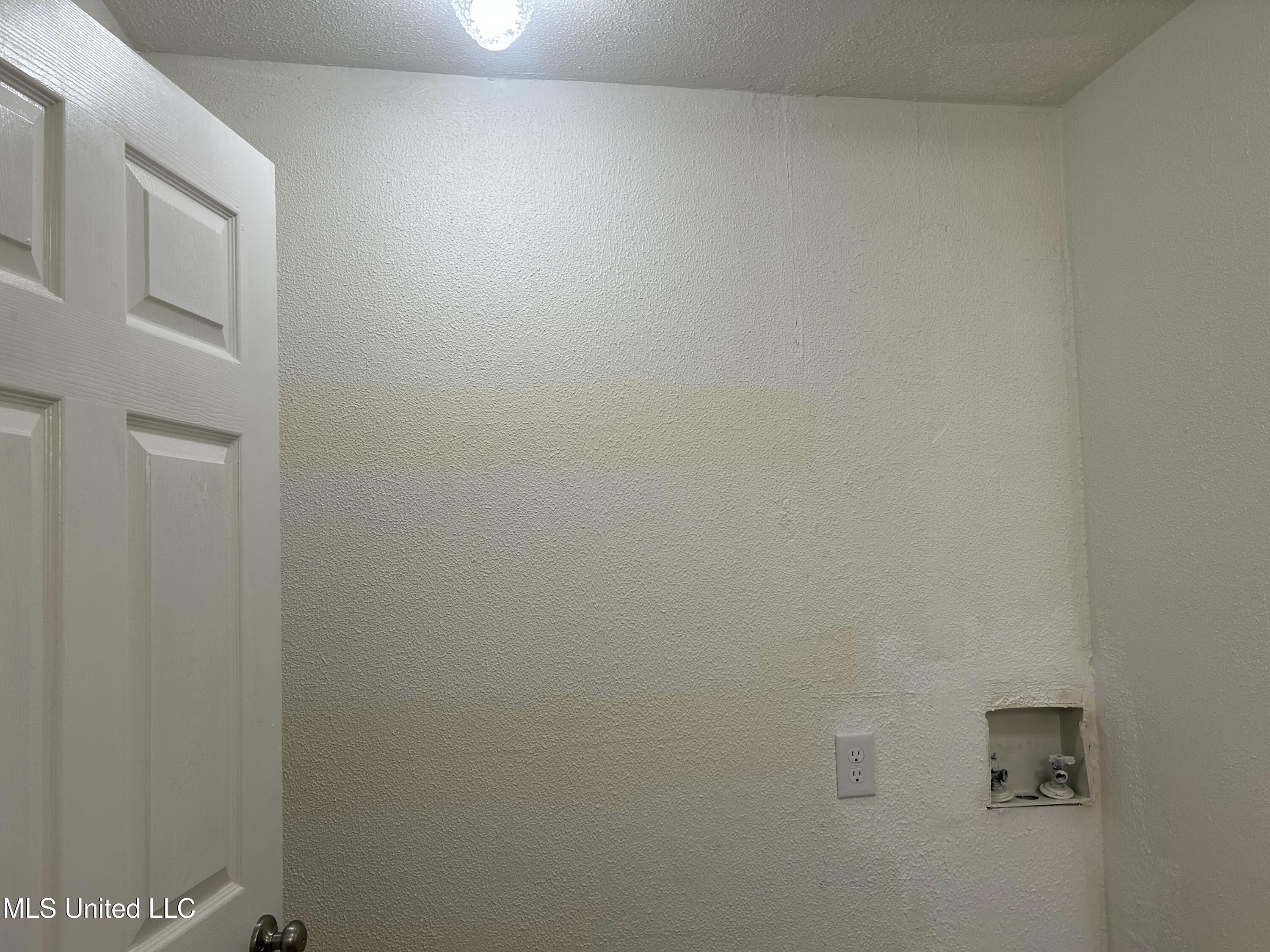 220 North James Avenue McComb, MS 39648 - Photo 24 of 40 IMG_6939