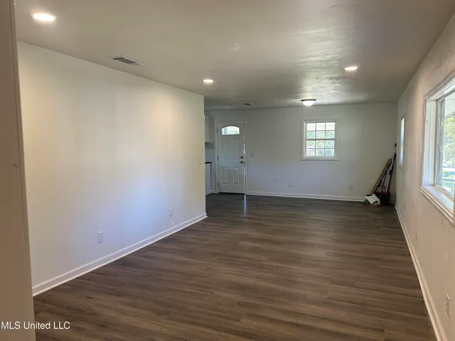 $129,000 | 220 North James Avenue, McComb, MS 39648