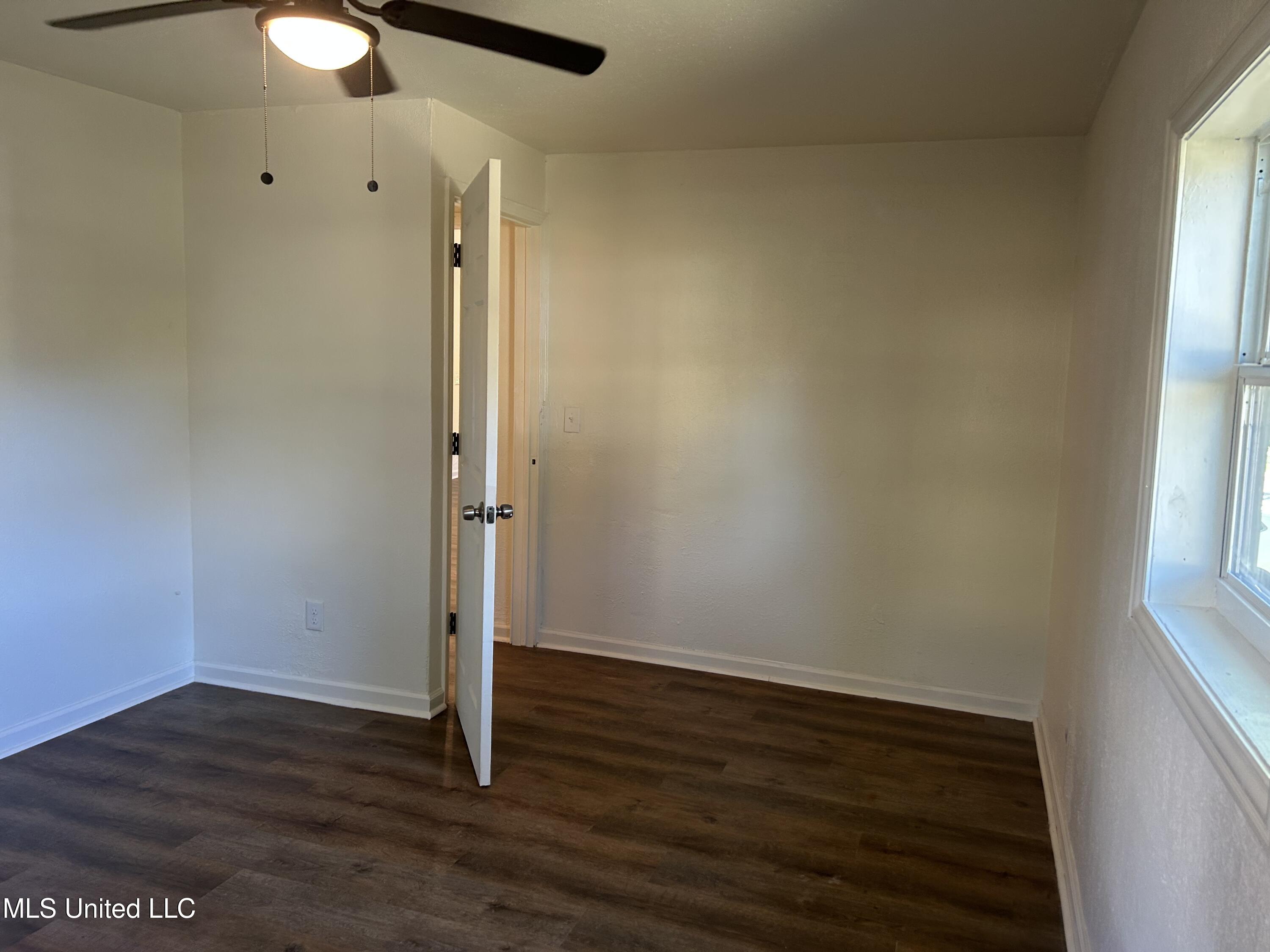 220 North James Avenue McComb, MS 39648 - Photo 28 of 40 IMG_6932