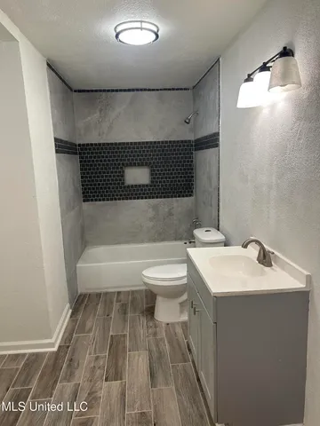 $129,000 | 220 North James Avenue, McComb, MS 39648