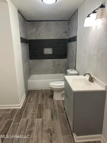 $129,000 | 220 North James Avenue, McComb, MS 39648