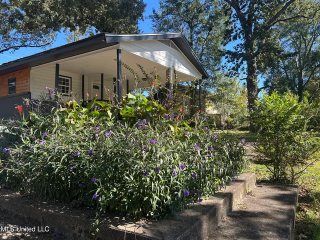 $129,000 | 220 North James Avenue, McComb, MS 39648