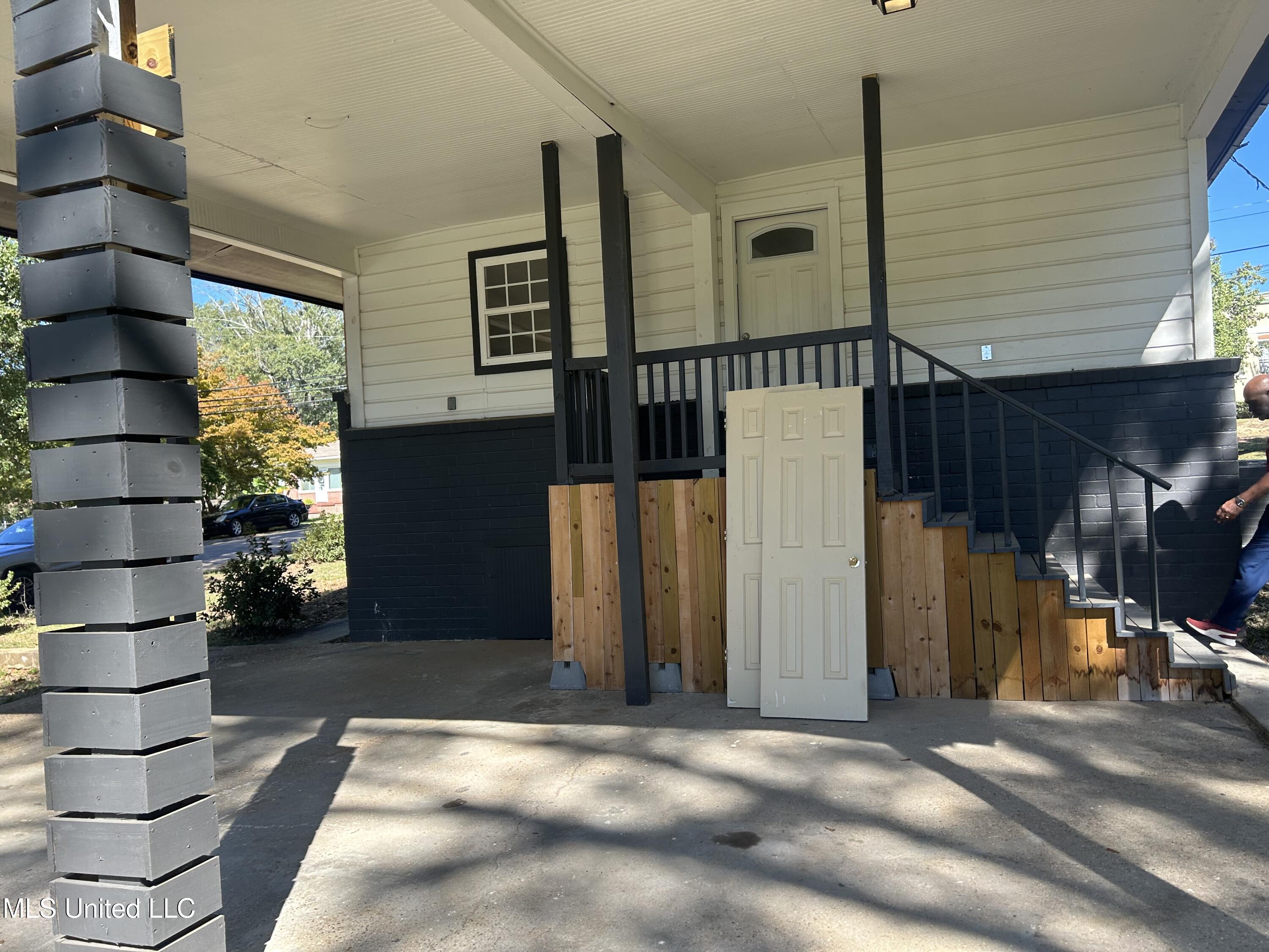 220 North James Avenue McComb, MS 39648 - Photo 7 of 40 IMG_6956